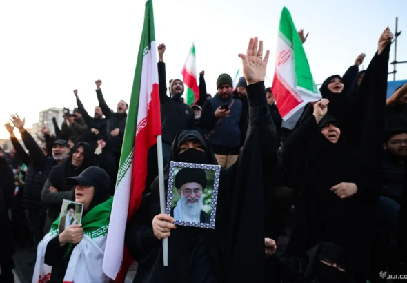 イラン・イスラム共和国の内政分断：アラグチ、ラリジャニ、そして革命防衛隊（IRGC）による権力闘争と国家崩壊の分析（2025年－2026年）