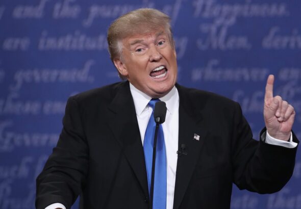 民主的資本主義の危機とプルト・ポピュリズム：ドナルド・トランプにおける権力と富の融合に関する包括的研究報告書